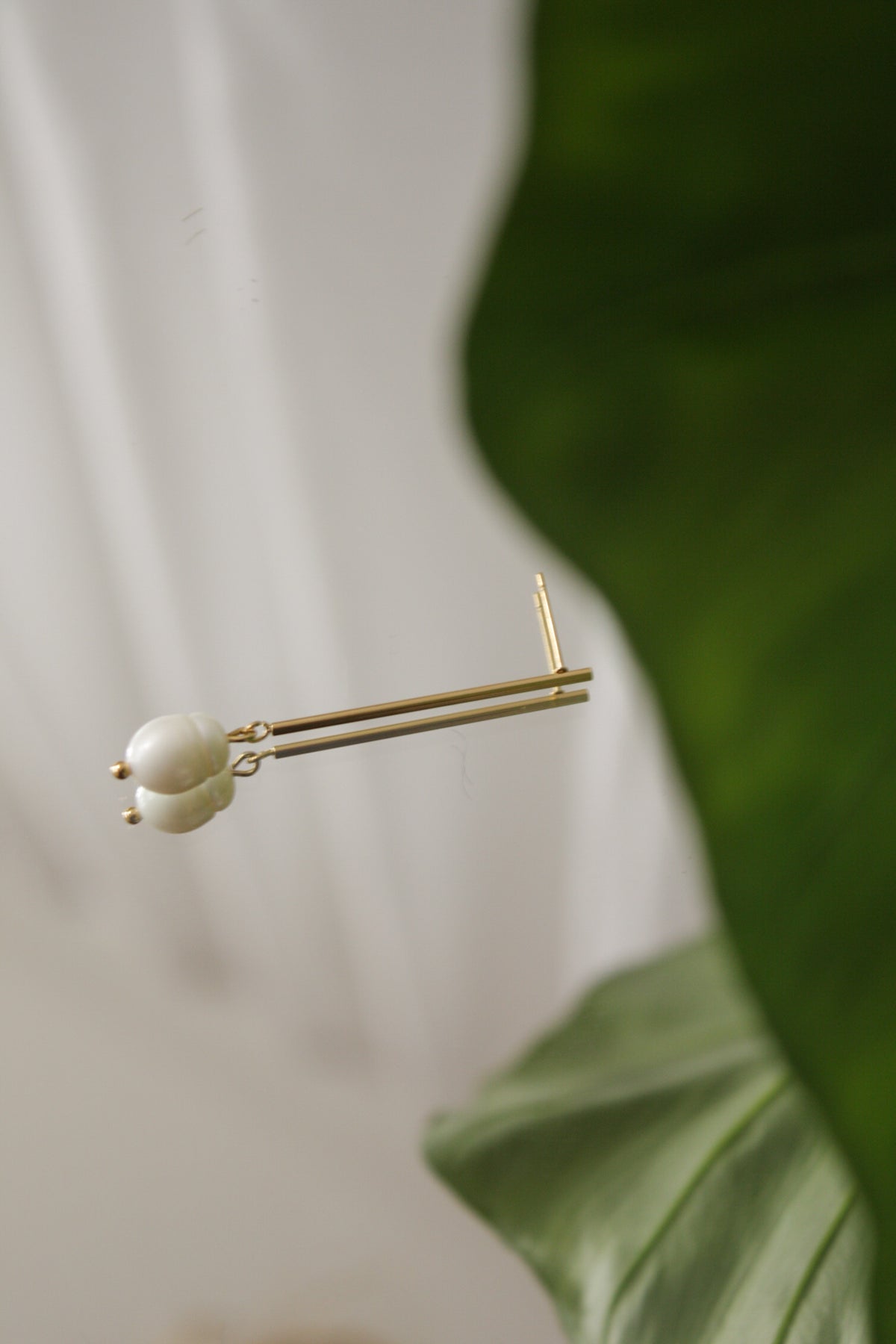 Line My Pearls Basic